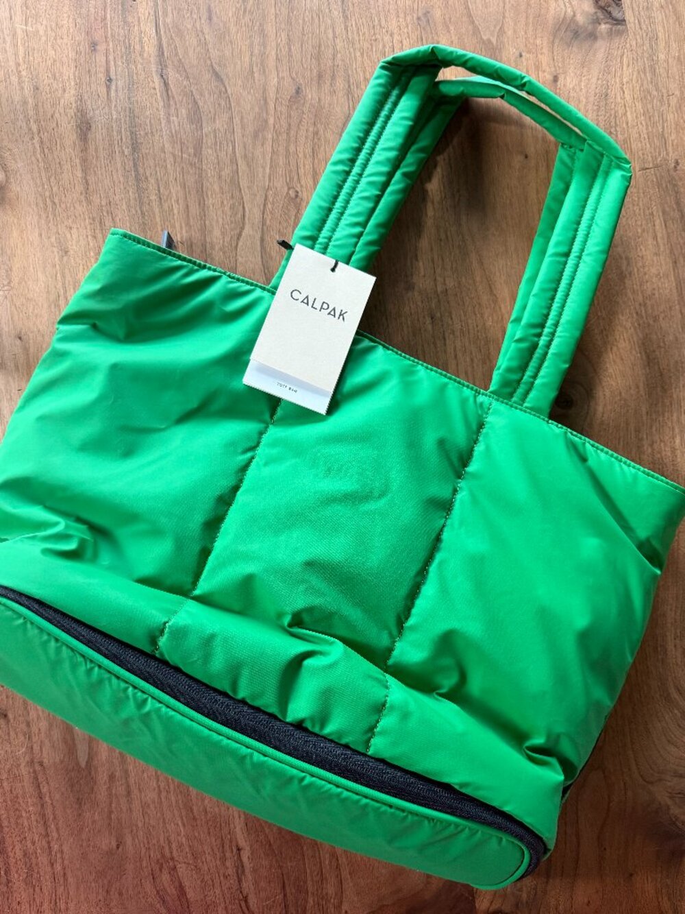 Luka Expandable Laptop Tote in Green Apple NWT